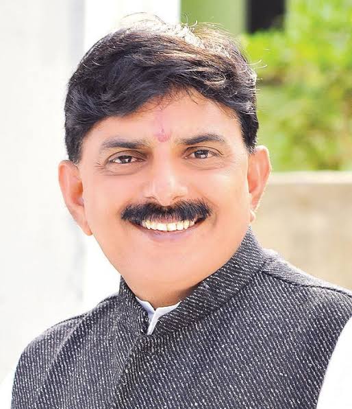 जळगाव जिल्ह्यातील वस्त्रोद्योगांसंदर्भात उद्या मंत्री संजय सावकारे यांची जिल्हाधिकारी कार्यालयात महत्त्वपूर्ण बैठक