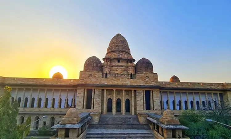 अवैध गौण खनिज वाहतुकीसाठी दंड आकारण्याचा तहसीलदारांना अधिकार नाही-मुंबई हायकोर्टाच्या नागपूर खंडपीठाचा महत्त्वपूर्ण निर्णय